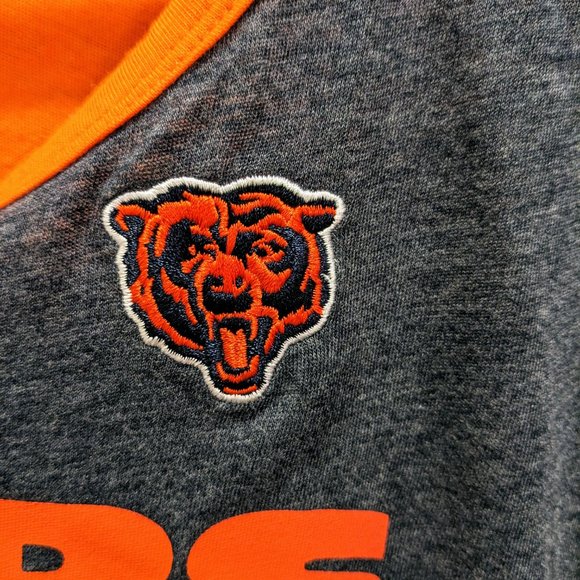 NWT NFL Team Apparel Women’s Cut V-Neck Short Sleeve Tshirt Small Chicago Bears - Picture 2 of 7
